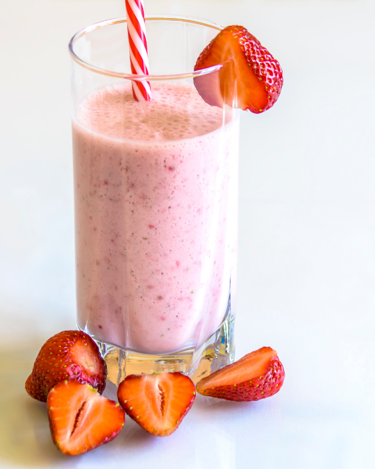 collagen peptides powder added to smoothies for skin and hair support